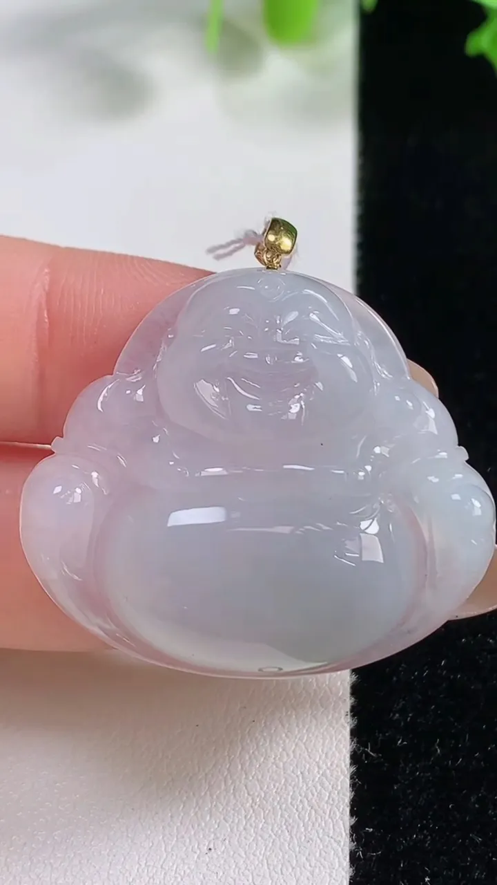 天然A货翡翠种白冰佛公吊坠，尺寸30.2-34.8-6.9，重量:10.81g
10月29日