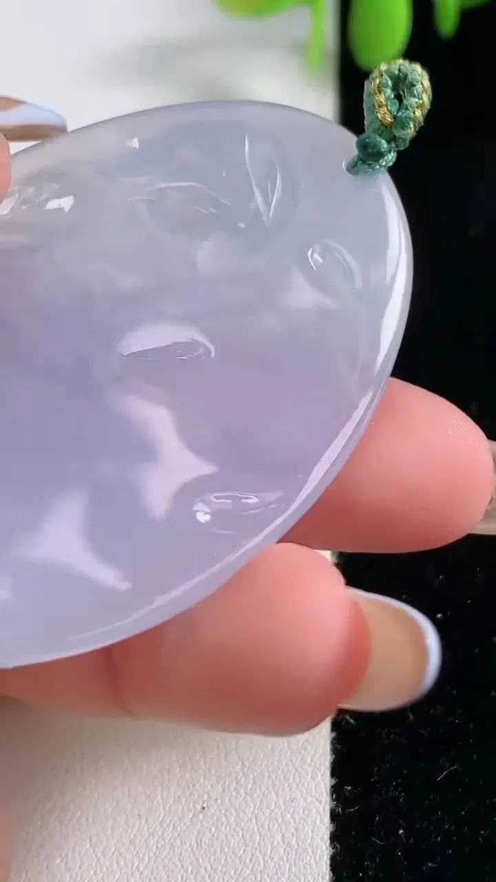 天然A货翡翠冰种紫罗兰文殊菩萨吊坠，尺寸56.4-35.6-4.7，重量:19.36g
10月29日