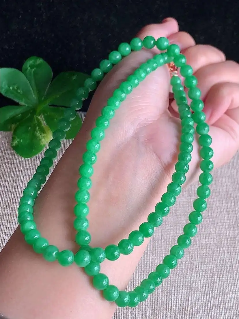 a货翡翠老坑冰种满绿圆珠项链毛衣链 101颗  尺寸5.8mm 重量40.00g 1028