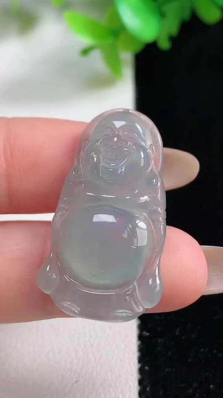 天然A货翡翠站佛 佛公吊坠，尺寸32-17-5.3，重量:4.51g
10月29日