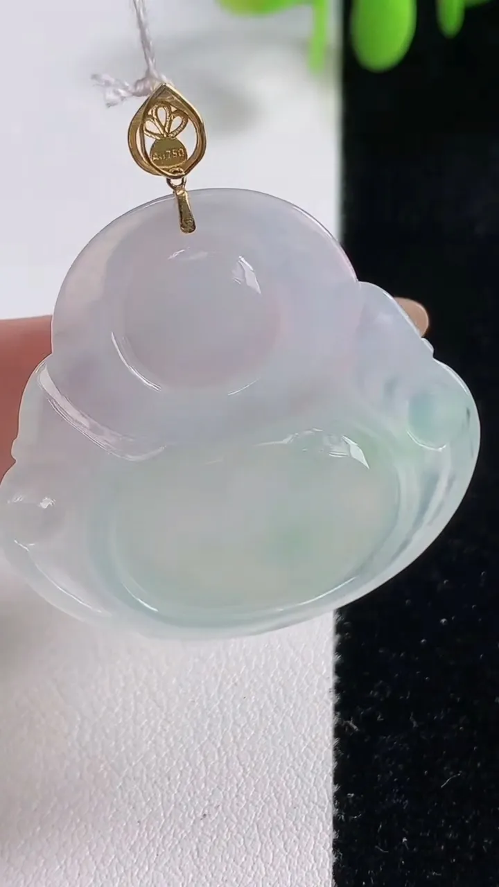 天然A货翡翠佛公吊坠，尺寸32.8-36-6.9，重量:11.93g
10月29日