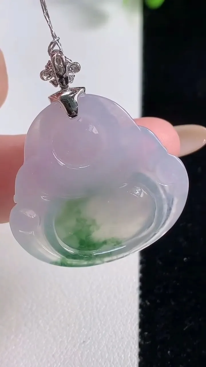 天然A货翡翠种飘花佛公吊坠，尺寸28.6-29.4-6.5，重量:8.34g
10月29日