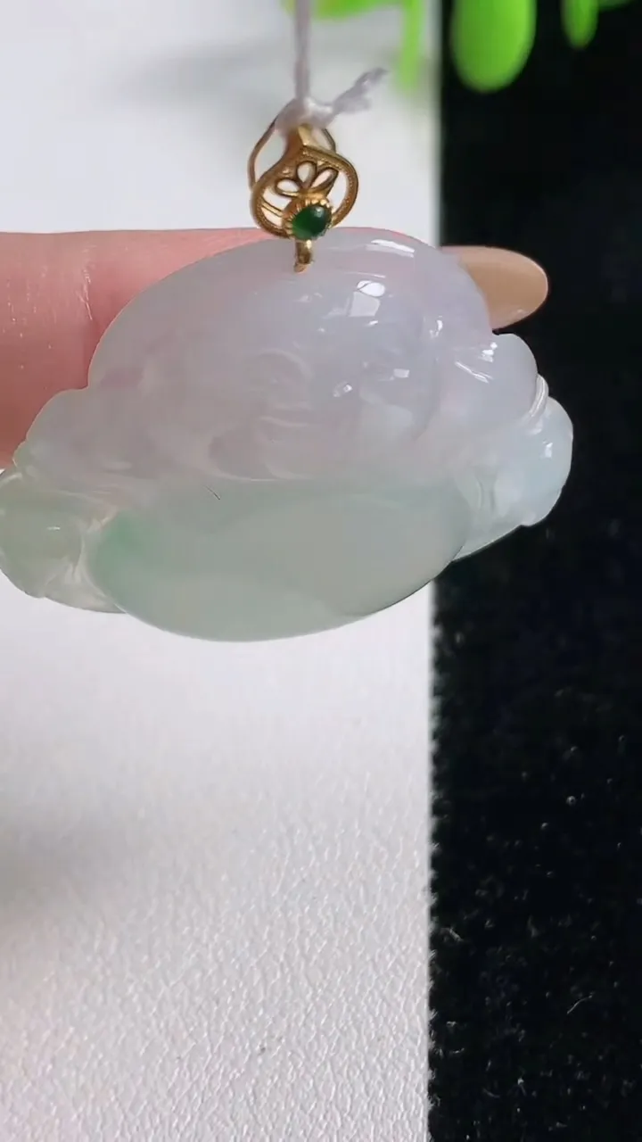 天然A货翡翠佛公吊坠，尺寸32.8-36-6.9，重量:11.93g
10月29日