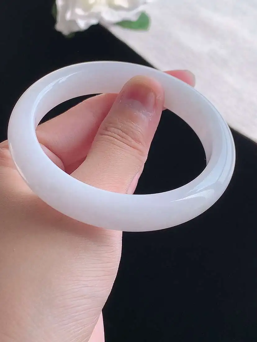 a货翡翠老坑冰种白月光正装正圈手镯56-57圈口  尺寸56.6×12×8.4mm 重量54.52g 1028
