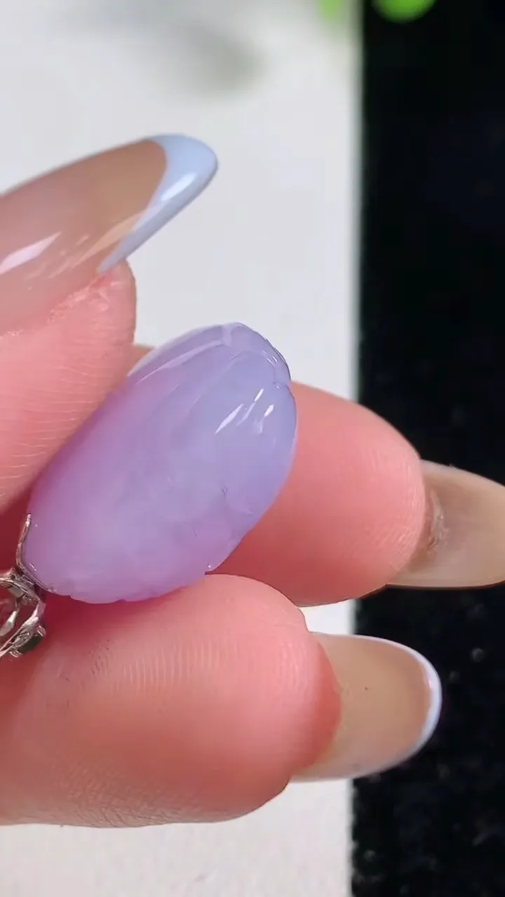 天然A货翡翠18K金紫罗兰貔貅吊坠，尺寸17.7-15-10，重量:5.35g
10月29日