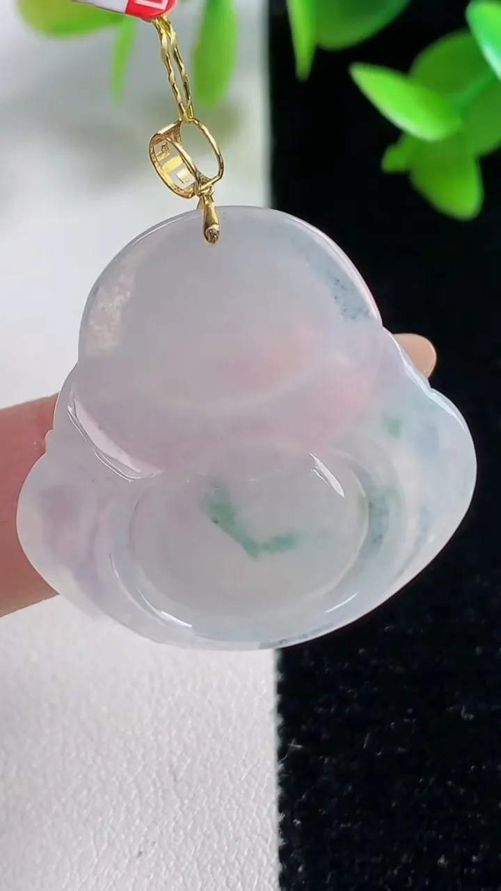 天然A货翡翠种飘花佛公吊坠，尺寸28.8-30.4-6.2，重量:7.87g
10月29日