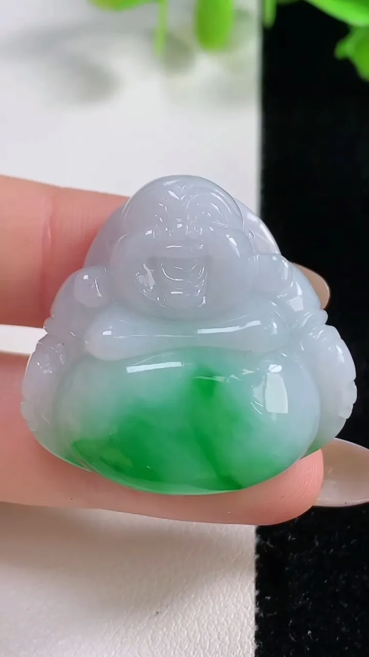 天然A货翡翠佛公吊坠，尺寸30.8-33.3-12，重量:22.58g
10月29日