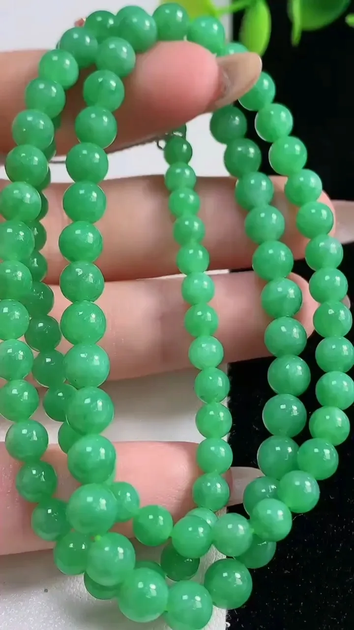 天然A货翡翠圆珠项链，尺寸6-103颗，重量:31.36g10月29日
工厂直销收藏佳品,种好水足，