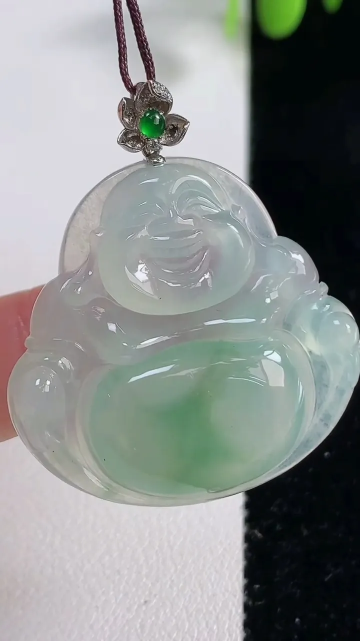 天然A货翡翠佛公吊坠，尺寸32.5-33.5-6.4，重量:10.15g
10月29日