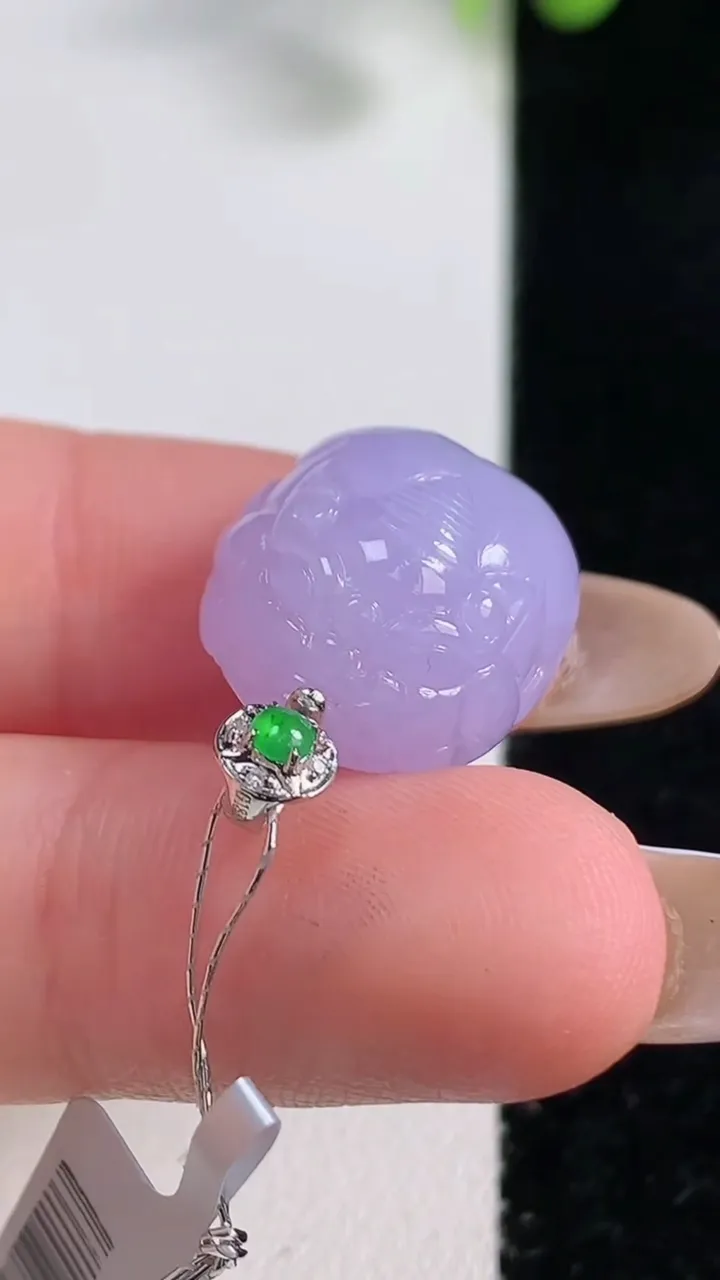 天然A货翡翠18K金紫罗兰貔貅吊坠，尺寸17.7-15-10，重量:5.35g
10月29日