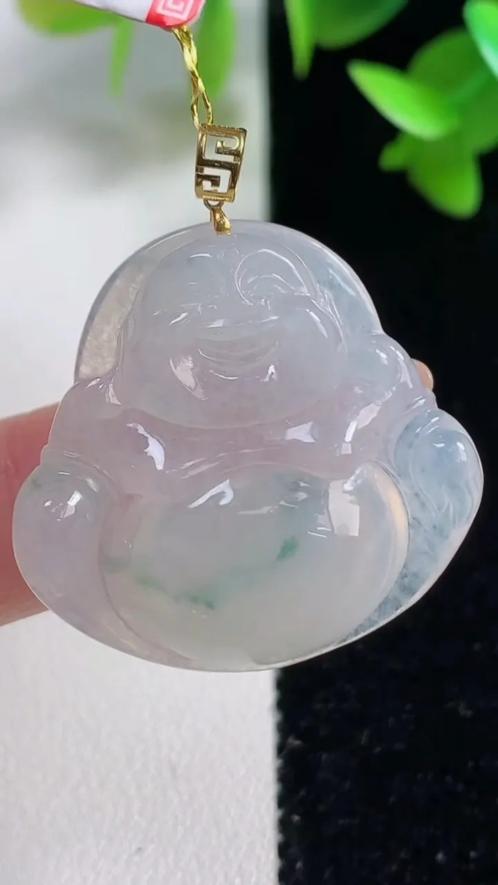 天然A货翡翠种飘花佛公吊坠，尺寸28.8-30.4-6.2，重量:7.87g
10月29日