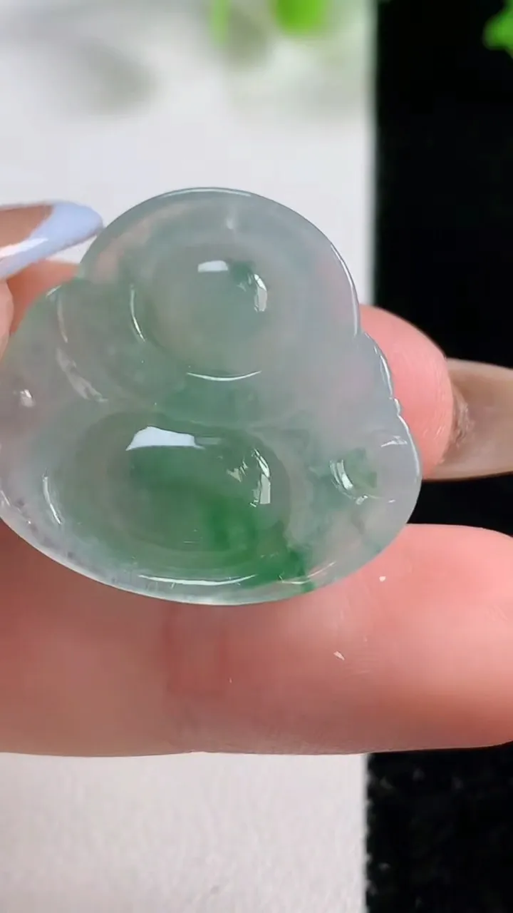 天然A货翡翠佛公吊坠，尺寸24-26.8-6.9，重量:6.42g
10月29日