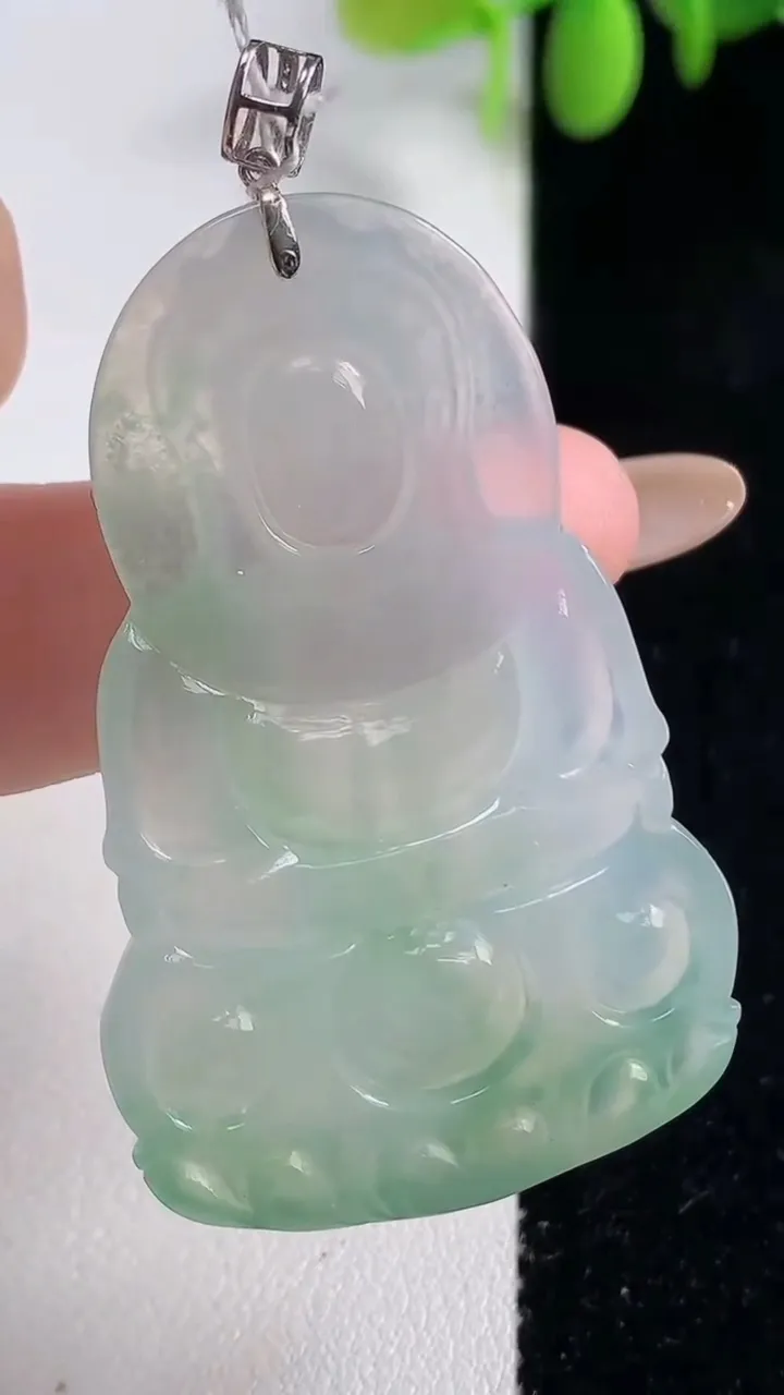 天然A货翡翠观音菩萨吊坠，尺寸474-30-5.4，重量:13.80g
10月29日