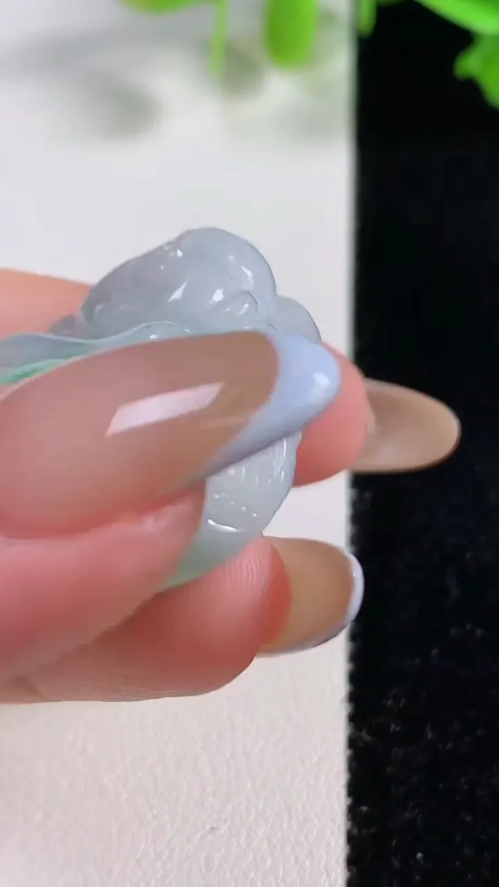 天然A货翡翠佛公吊坠，尺寸30.8-33.3-12，重量:22.58g
10月29日