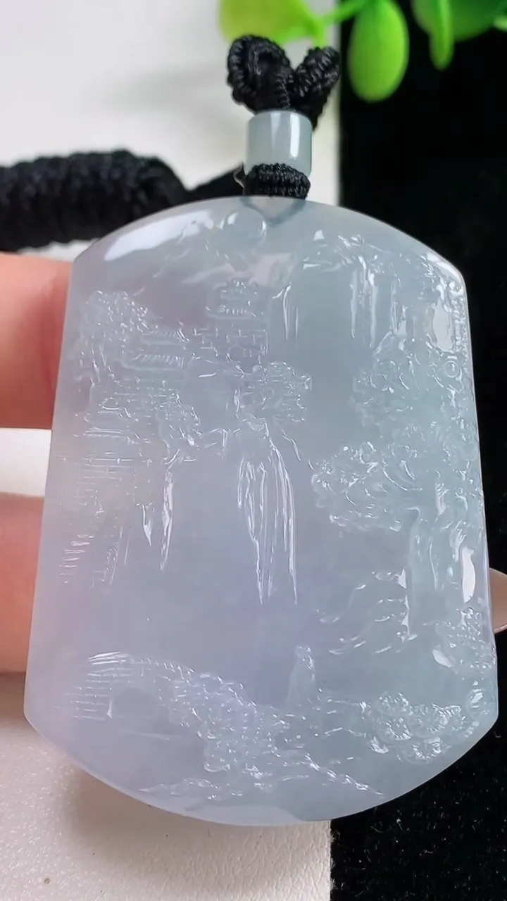 天然A货翡翠冰种紫罗兰山水牌吊坠，尺寸53.7-39.5-6.8，重量:36.70g
10月29日