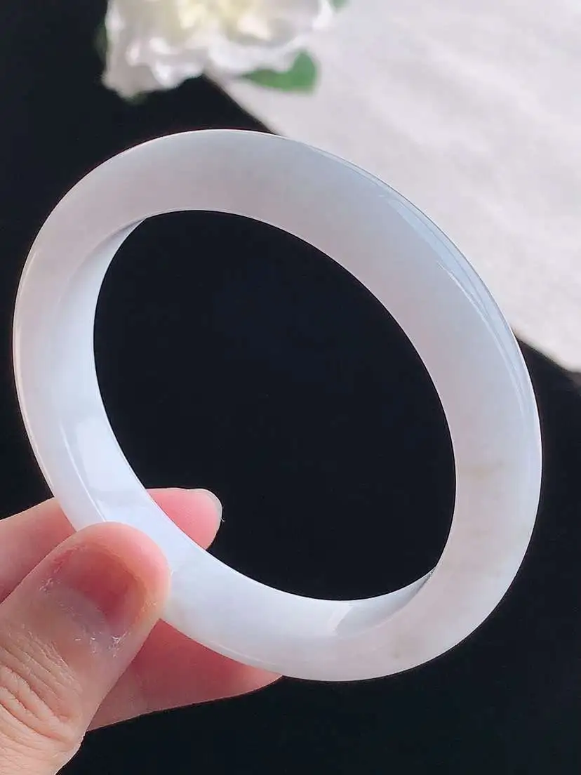 a货翡翠老坑冰种白月光正装正圈手镯56-57圈口  尺寸56.6×12×8.4mm 重量54.52g 1028
