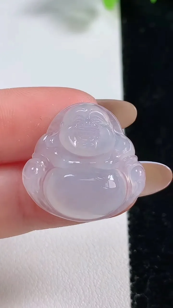 天然A货翡翠佛公吊坠，尺寸23.7-24-5.6，重量:4.77g
10月30日