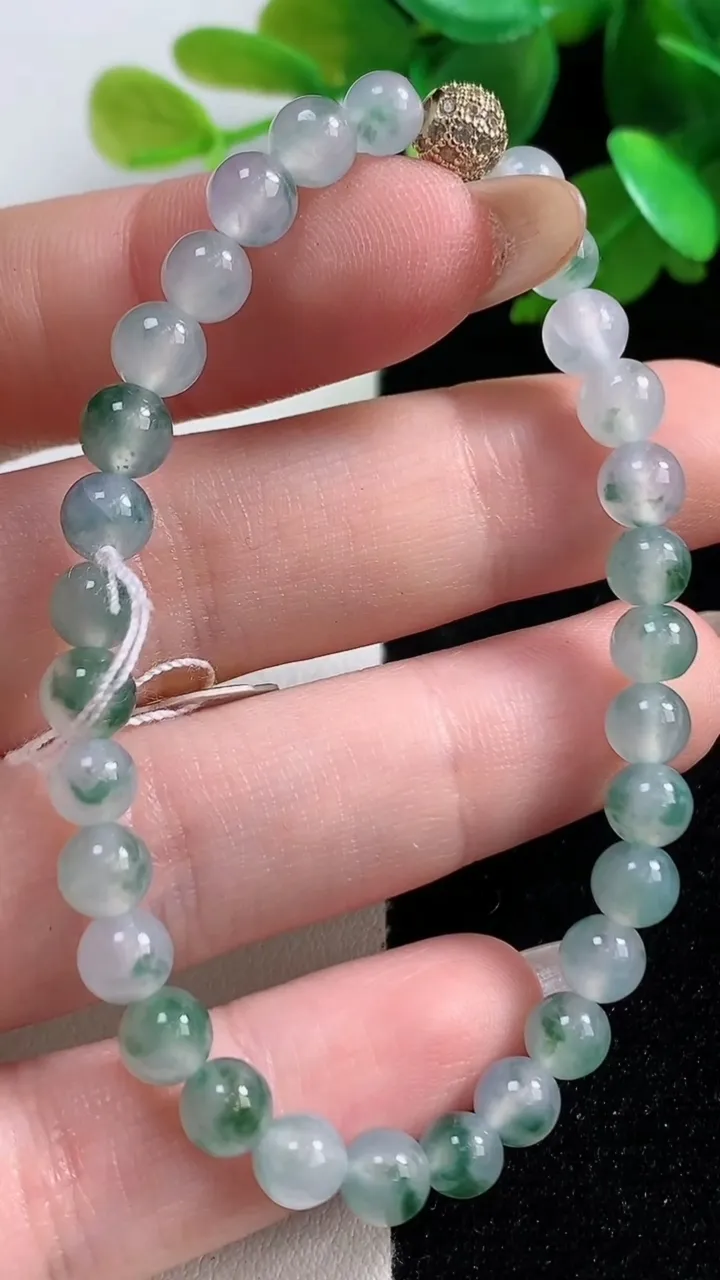 天然A货翡翠种飘花圆珠手串，尺寸5.4-30颗，重量:9.00g10月30日
工厂直销收藏佳品,种好
