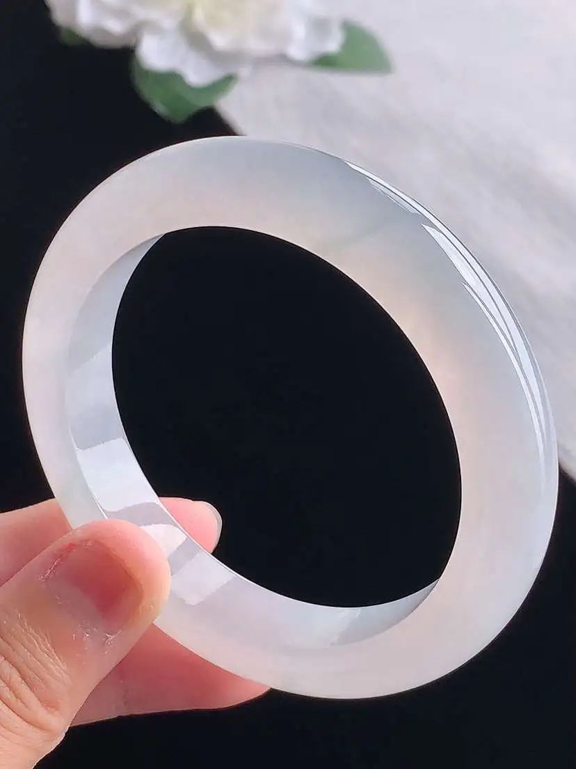 a货翡翠老坑冰种白月光正装正圈手镯56-57圈口  尺寸56×12.2×9mm 重量64.90g 1