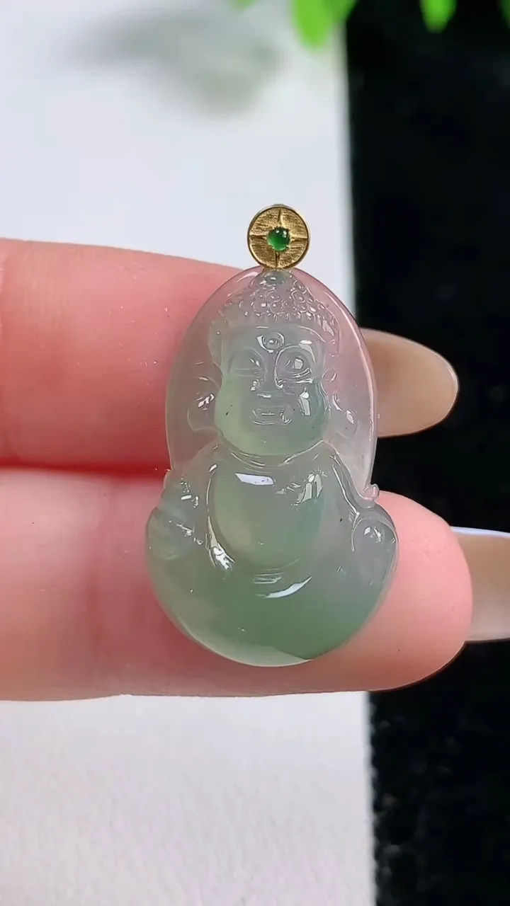 天然A货翡翠宝宝佛吊坠，尺寸26-16-4.8，重量:3.28g
10月30日