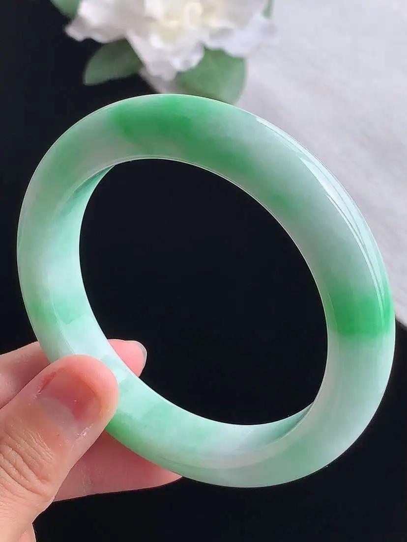 a货翡翠老坑冰种飘绿厚装正装正圈手镯59-60大圈口 尺寸59.5×12.3×9.9mm 重量75.43g 1029