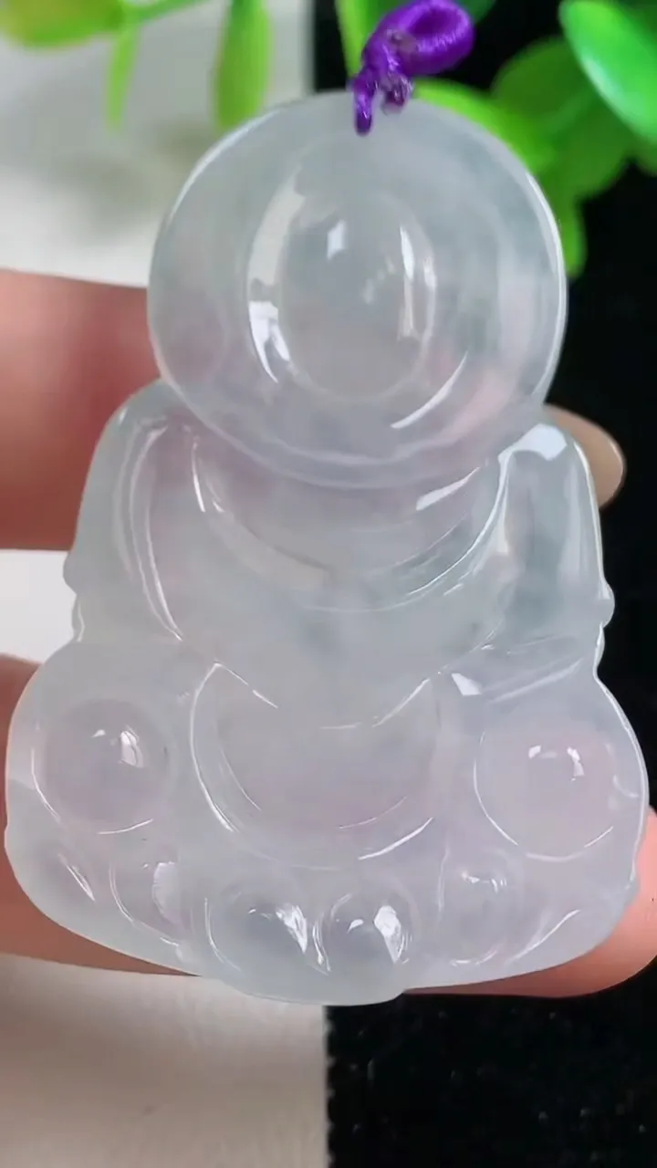 天然A货翡翠观音菩萨吊坠，尺寸48.6-32.8-5.9，重量:15.91g
10月30日