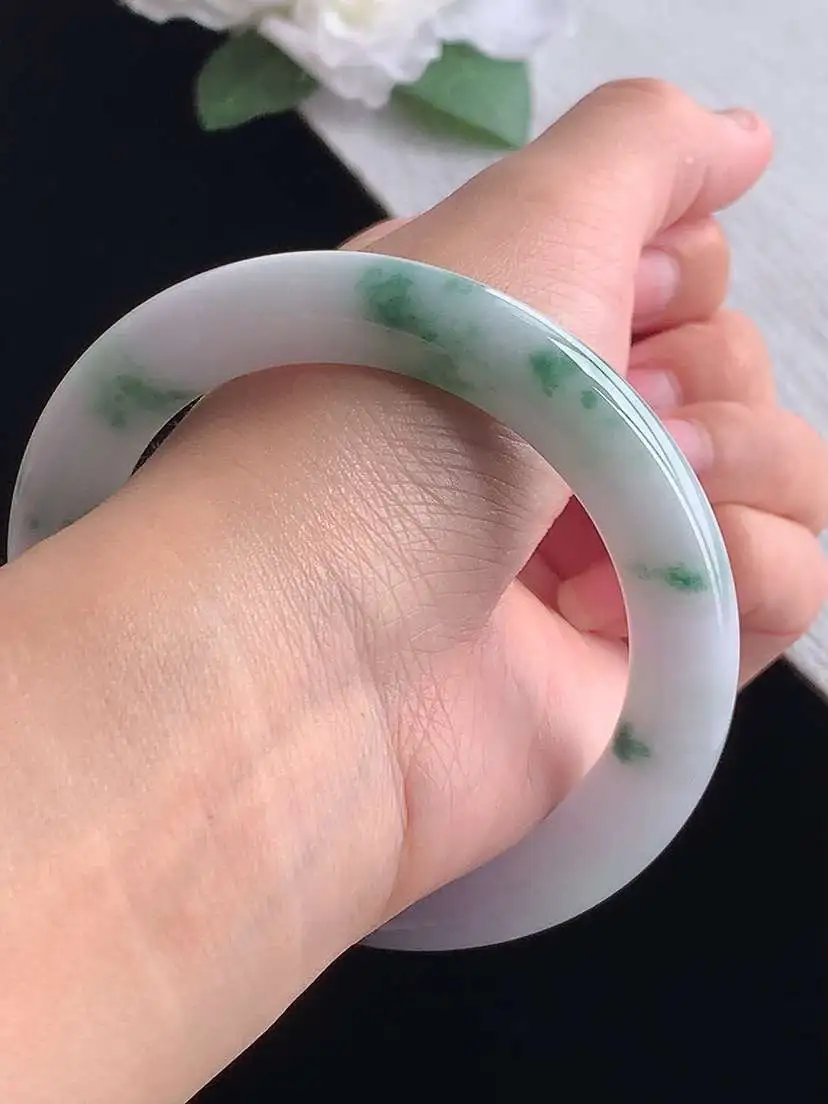 a货翡翠老坑冰种紫罗兰飘花圆条手镯57-58圈口 尺寸57.3×10.7mm 重量64.20g 1029