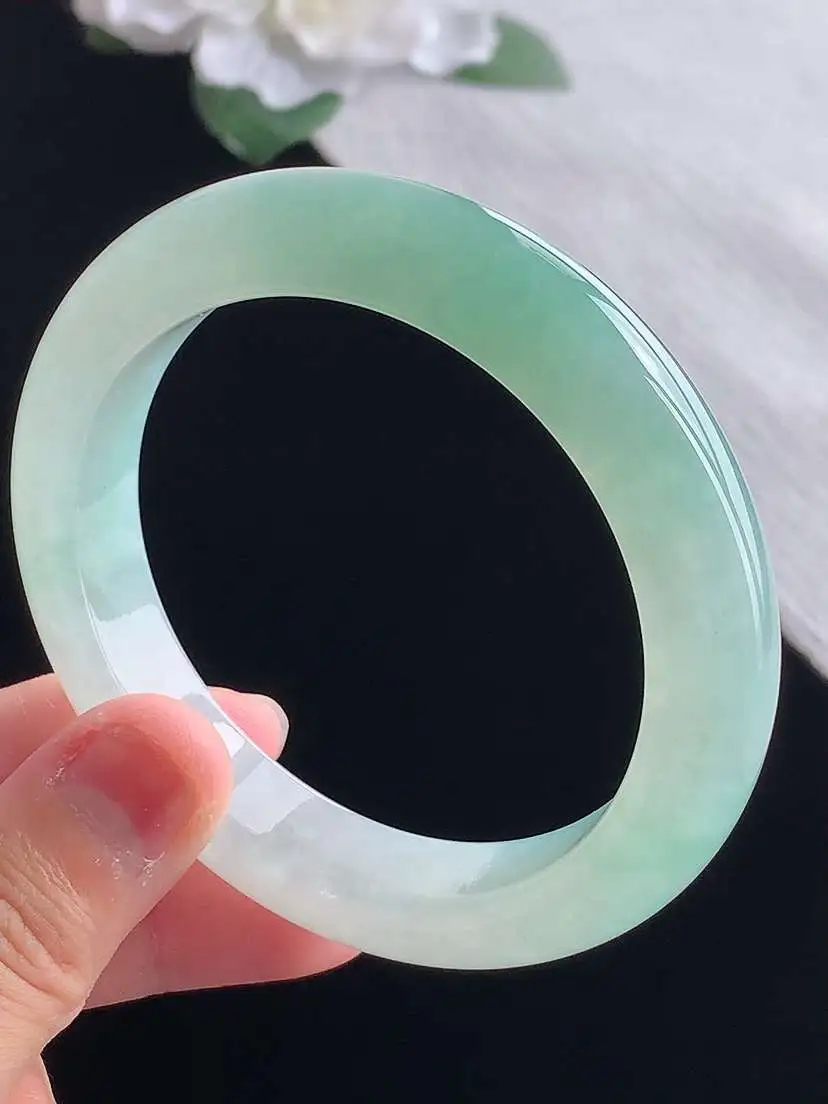 a货翡翠老坑冰种飘绿晴绿正装正圈手镯56-57圈口 尺寸56×12×9.6mm 重量64.28g 1
