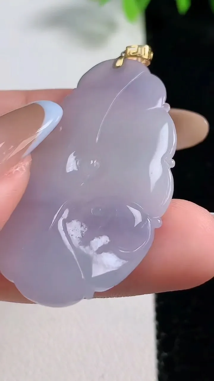 天然A货翡翠18K金紫罗兰和和美美 荷叶吊坠，尺寸41.4-26-4，重量:7.22g
10月30日