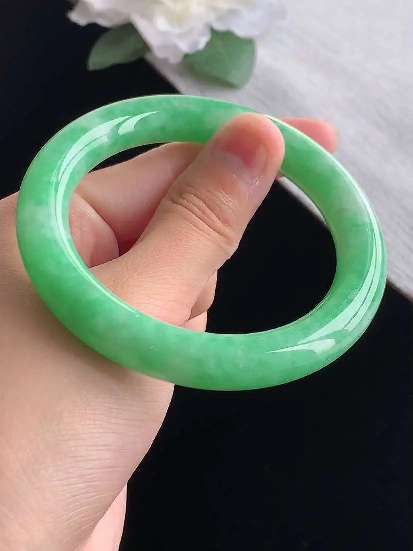 a货翡翠老坑冰种满绿圆条手镯56-57圈口 尺寸56.3×10.5mm 重量59.62g 1029