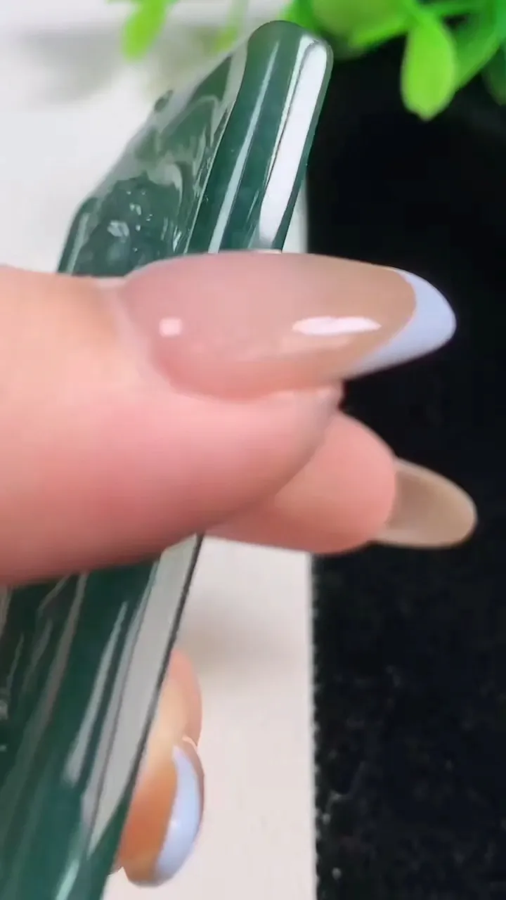 天然A货翡翠蓝水不动明王吊坠，尺寸65-41-8，重:47.66g
10月30日