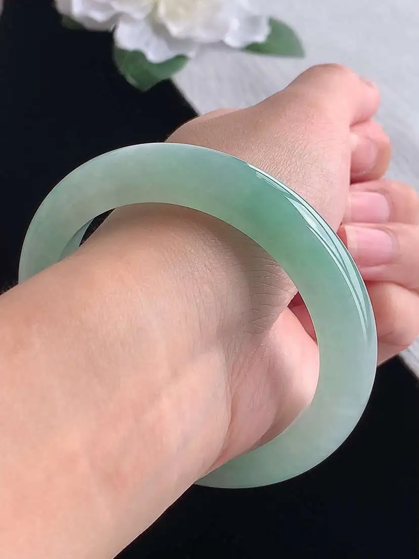 a货翡翠老坑冰种飘绿晴绿正装正圈手镯56-57圈口 尺寸56×12×9.6mm 重量64.28g 1028