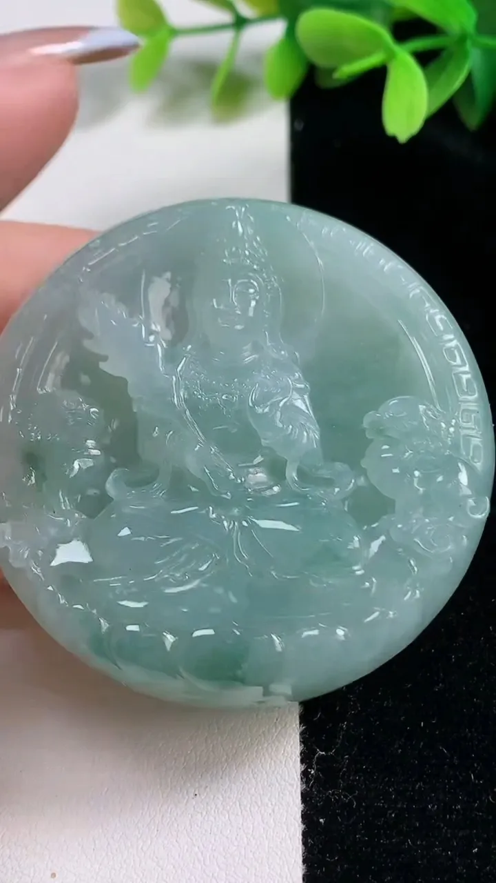 天然A货翡翠冰种飘花文殊菩萨吊坠，尺寸53.8-13，重:79.98g
10月30日