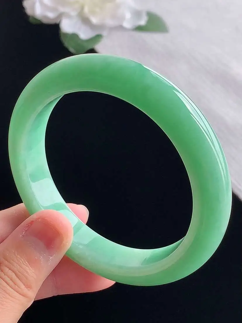 a货翡翠老坑冰种满绿正装正圈手镯57-58圈口  尺寸57.8×11.8×9mm 重量65.08g 1028