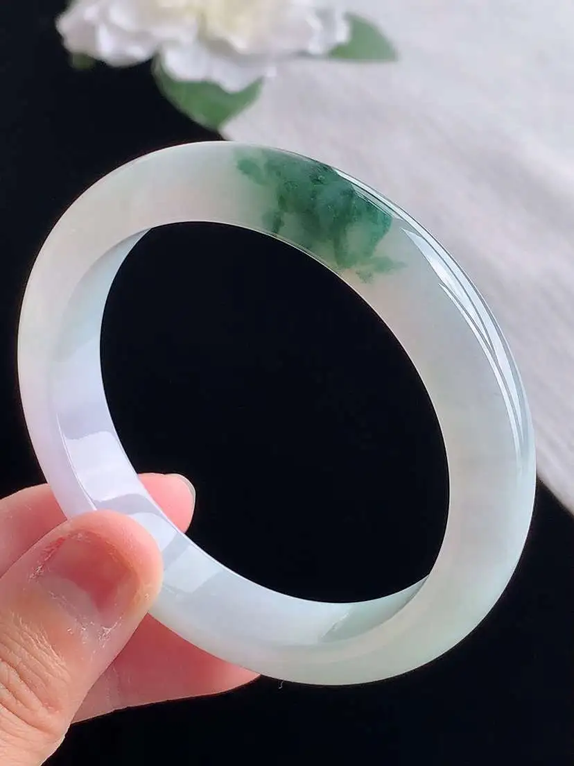 a货翡翠老坑冰种飘花正装正圈手镯55-56圈口  尺寸55×11.8×8.4mm 重量50.74g 1028