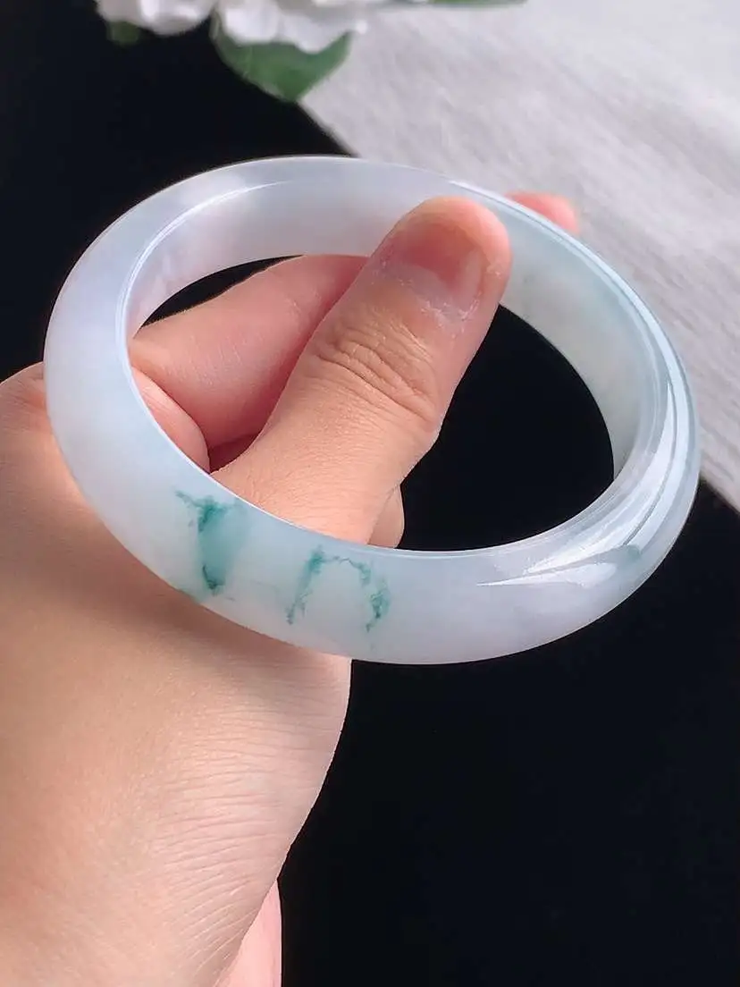 a货翡翠老坑冰种紫底飘花正装正圈手镯59-6大圈口  尺寸59×12.3×8.4mm 重量64.16g 1028