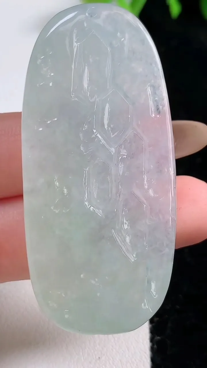 天然A货翡翠悟道吊坠，尺寸57.8-26.2-8，重量:24.21g
10月30日