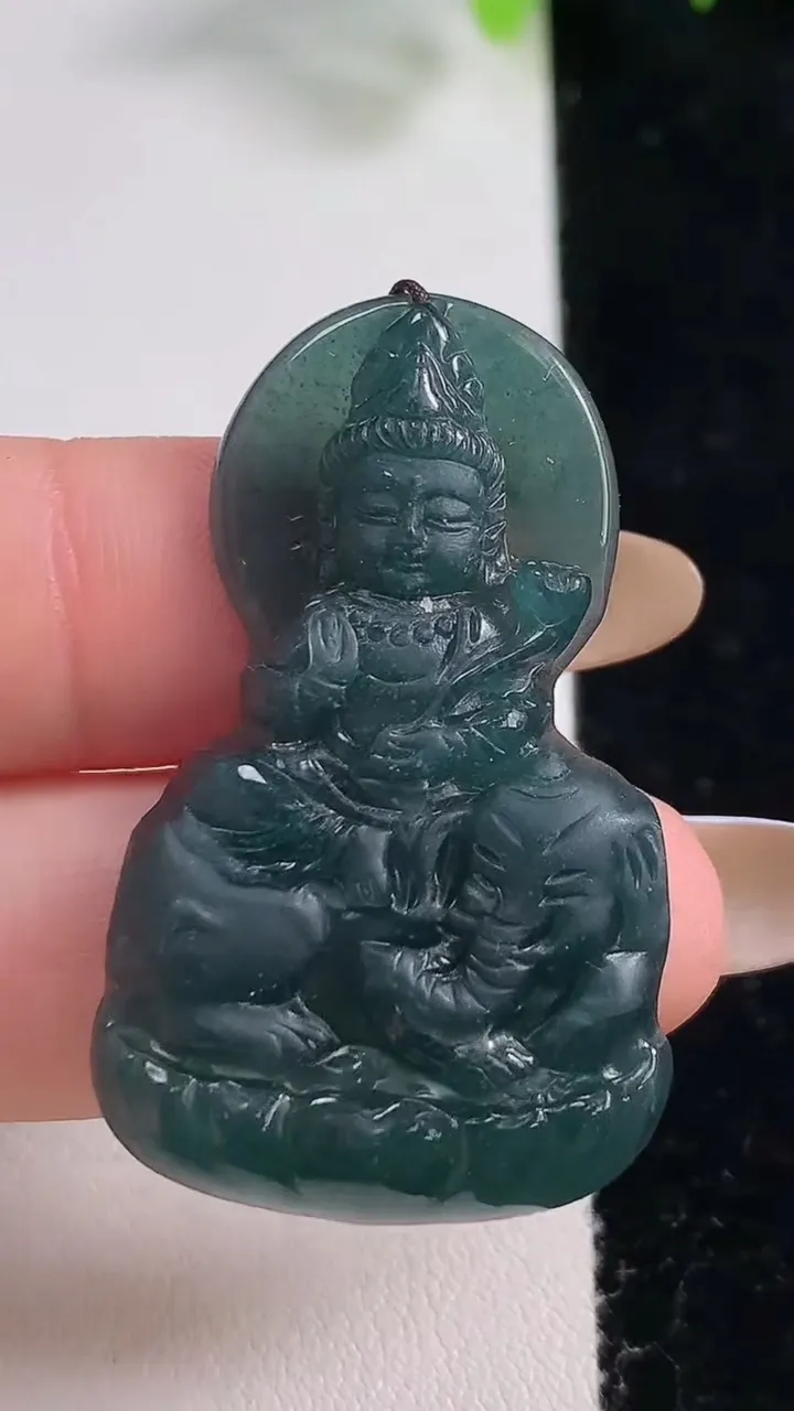 天然A货翡翠蓝水普贤菩萨吊坠，尺寸42-24.5-5.9，重量:10.32g
10月30日