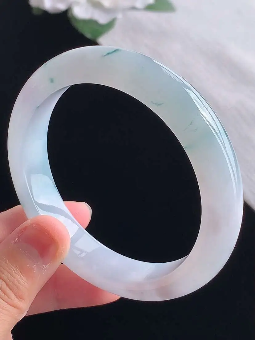 a货翡翠老坑冰种紫底飘花正装正圈手镯59-6大圈口  尺寸59×12.3×8.4mm 重量64.16g 1028