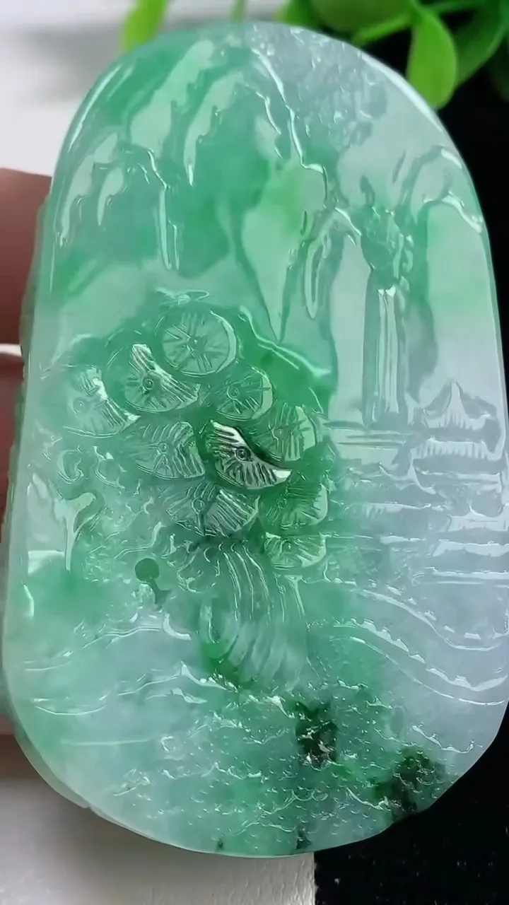 天然A货翡翠山水牌吊坠，尺寸71-46-13，重:94.11g
10月30日