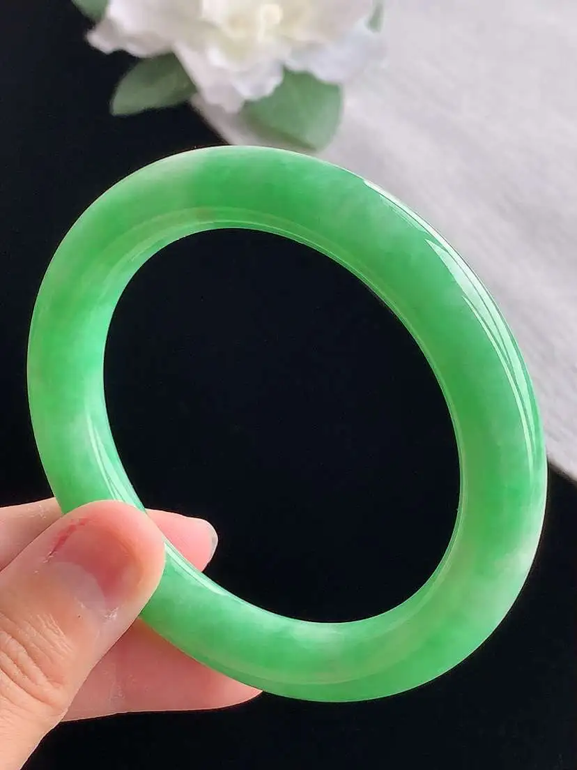 a货翡翠老坑冰种满绿圆条手镯56-57圈口 尺寸56.3×10.5mm 重量59.62g 1029