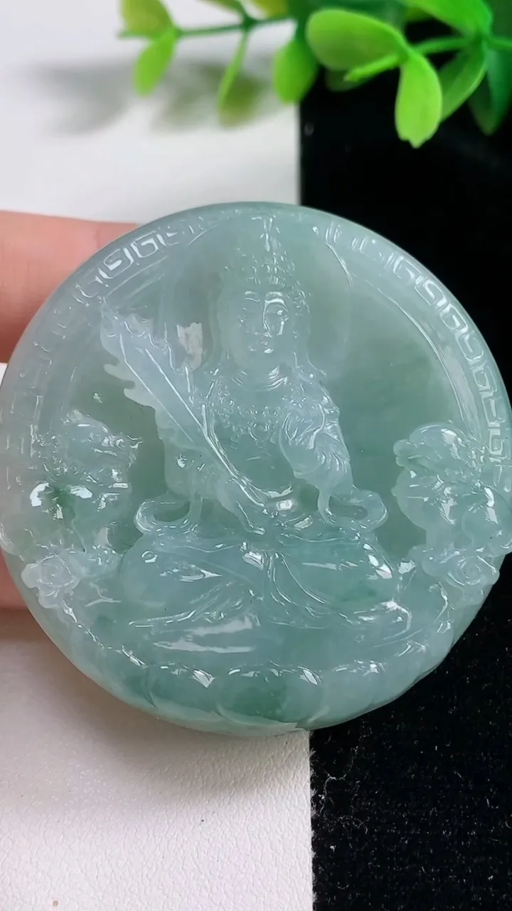 天然A货翡翠冰种飘花文殊菩萨吊坠，尺寸53.8-13，重:79.98g
10月30日