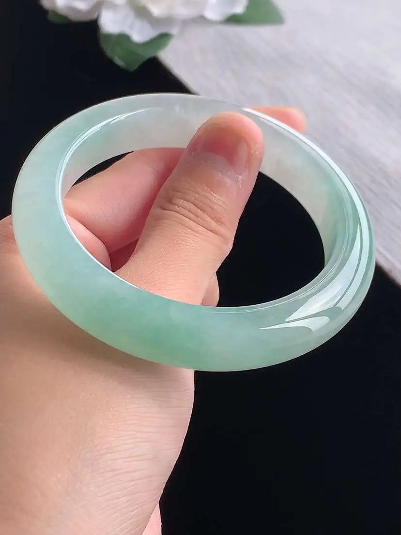 a货翡翠老坑冰种飘绿晴绿正装正圈手镯56-57圈口 尺寸56×12×9.6mm 重量64.28g 1028