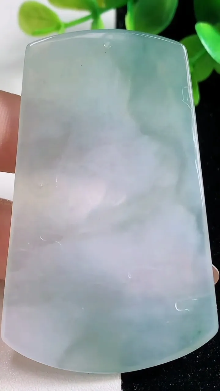 天然A货翡翠文殊菩萨吊坠，尺寸67.3-41.4-4.7，重量:31.13g
10月30日