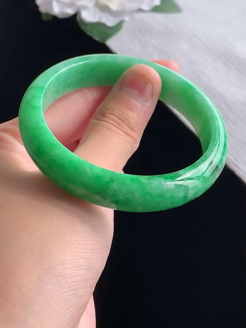 a货翡翠老坑冰种满绿正装正圈手镯56-57圈口  尺寸56.8×12.8×7mm 重量49.86g 1028