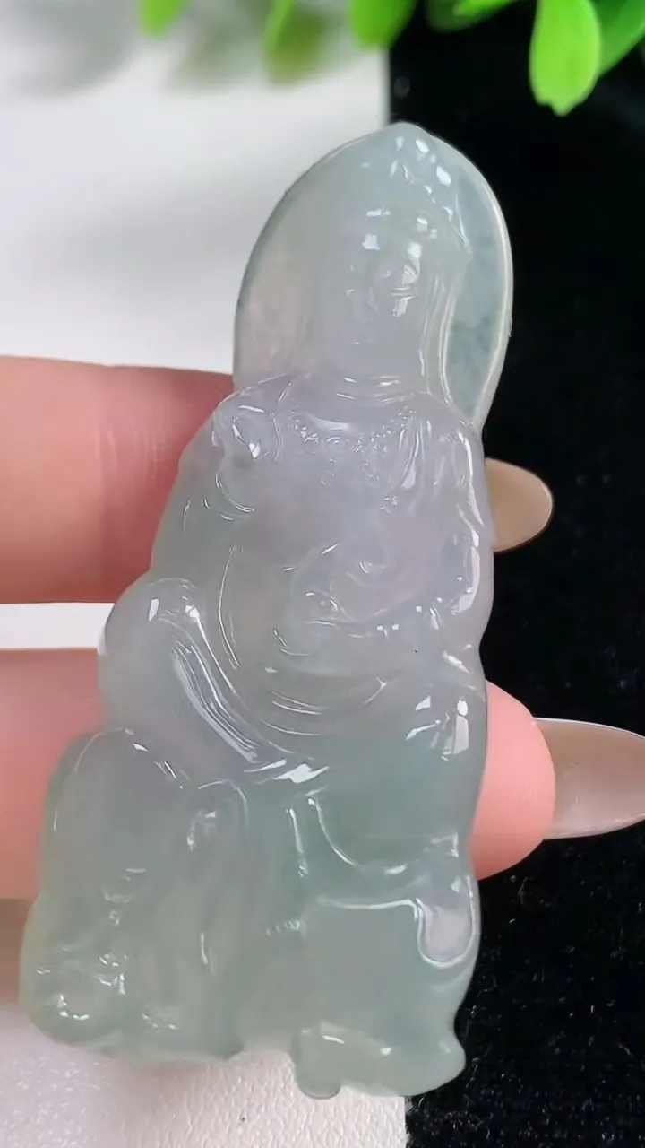 天然A货翡翠普贤菩萨吊坠，尺寸59-27-6，重:18.90g
10月30日