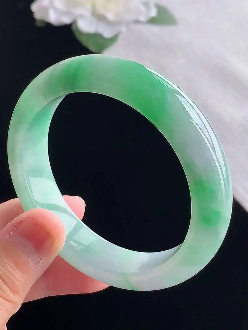 a货翡翠老坑冰种春带彩紫罗兰飘绿正装正圈手镯53-54圈口  尺寸53.6×13×8.4mm 重量60.12g 1028