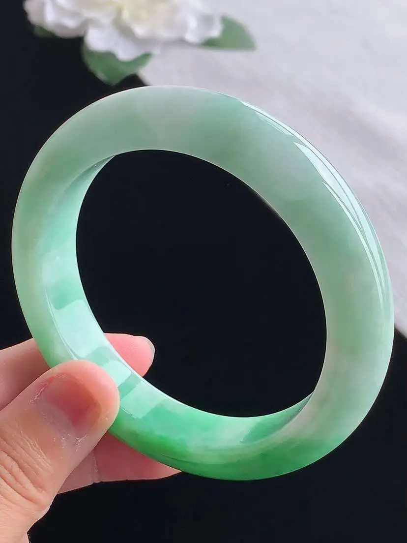 a货翡翠老坑冰种飘绿厚装正装正圈手镯58-59圈口 尺寸58×12.6×9.8mm 重量74.00g 1028