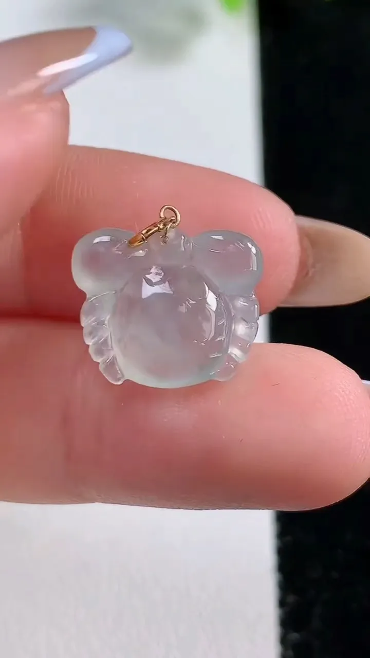 天然A货翡翠种白冰螃蟹 八方来财吊坠，尺寸12-15-3.7，重量:1.51g
10月30日