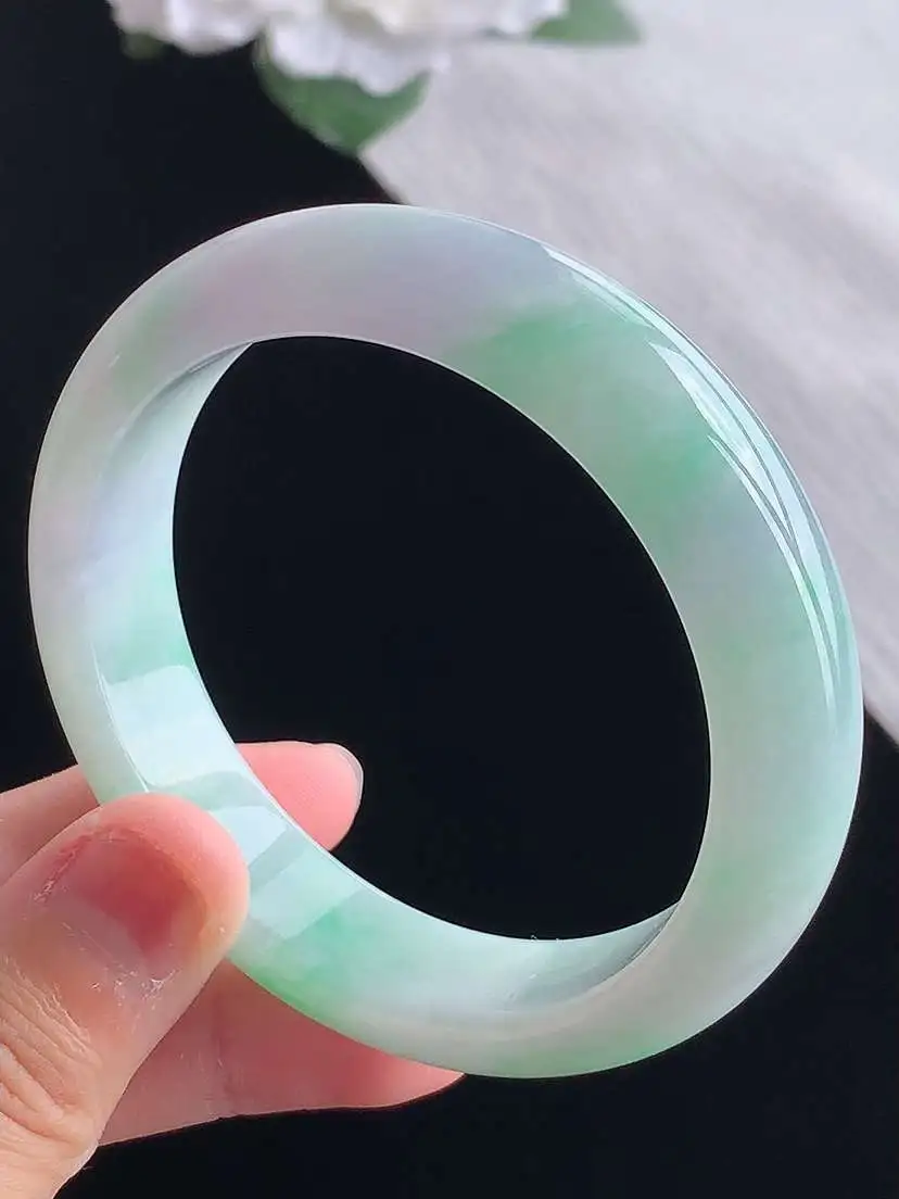 a货翡翠老坑冰种春带彩紫罗兰飘绿正装正圈手镯55-56圈口 尺寸55×13.4×8.4mm 重量59